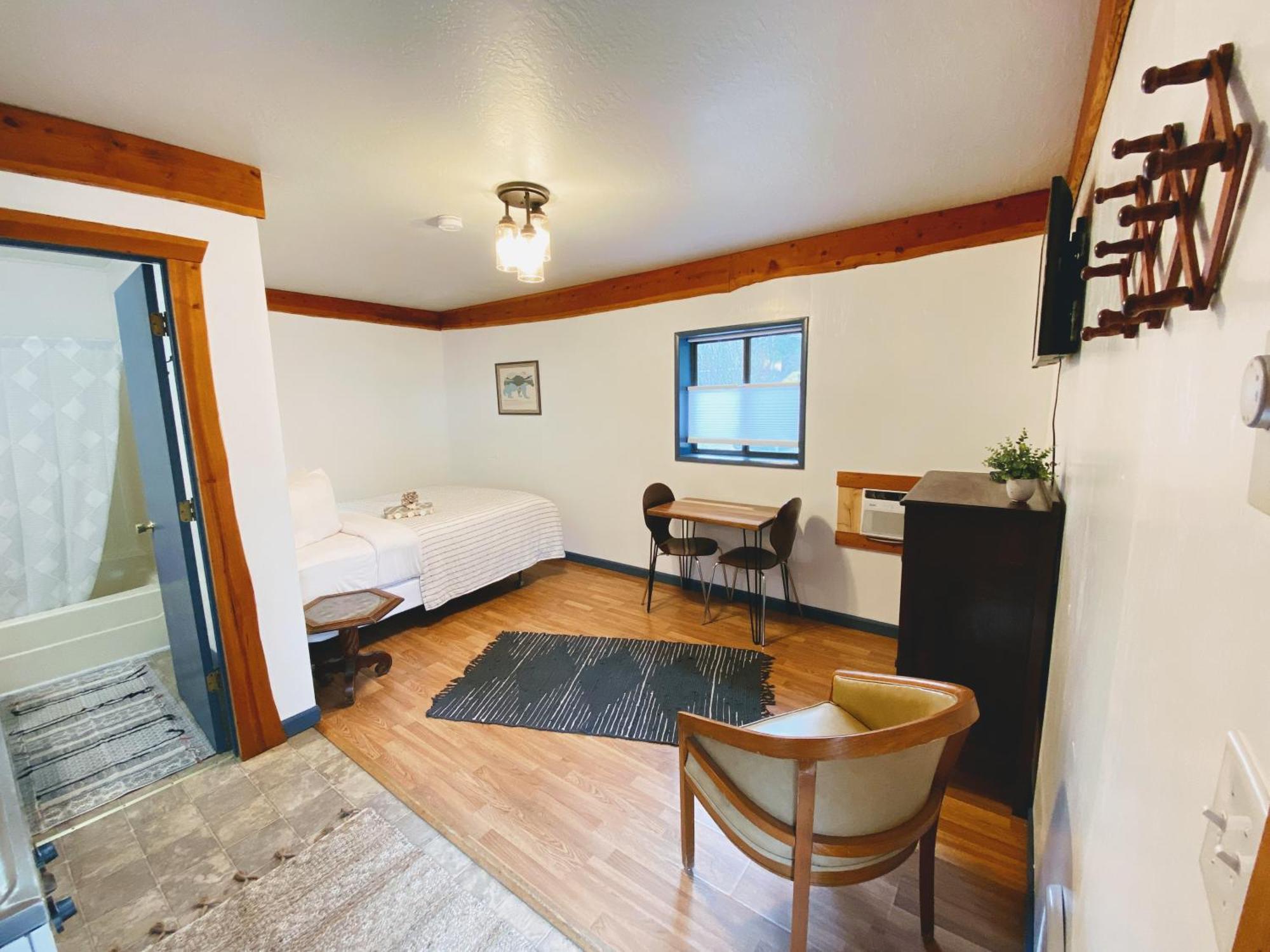Flathead Lake Resort Woods Bay 외부 사진