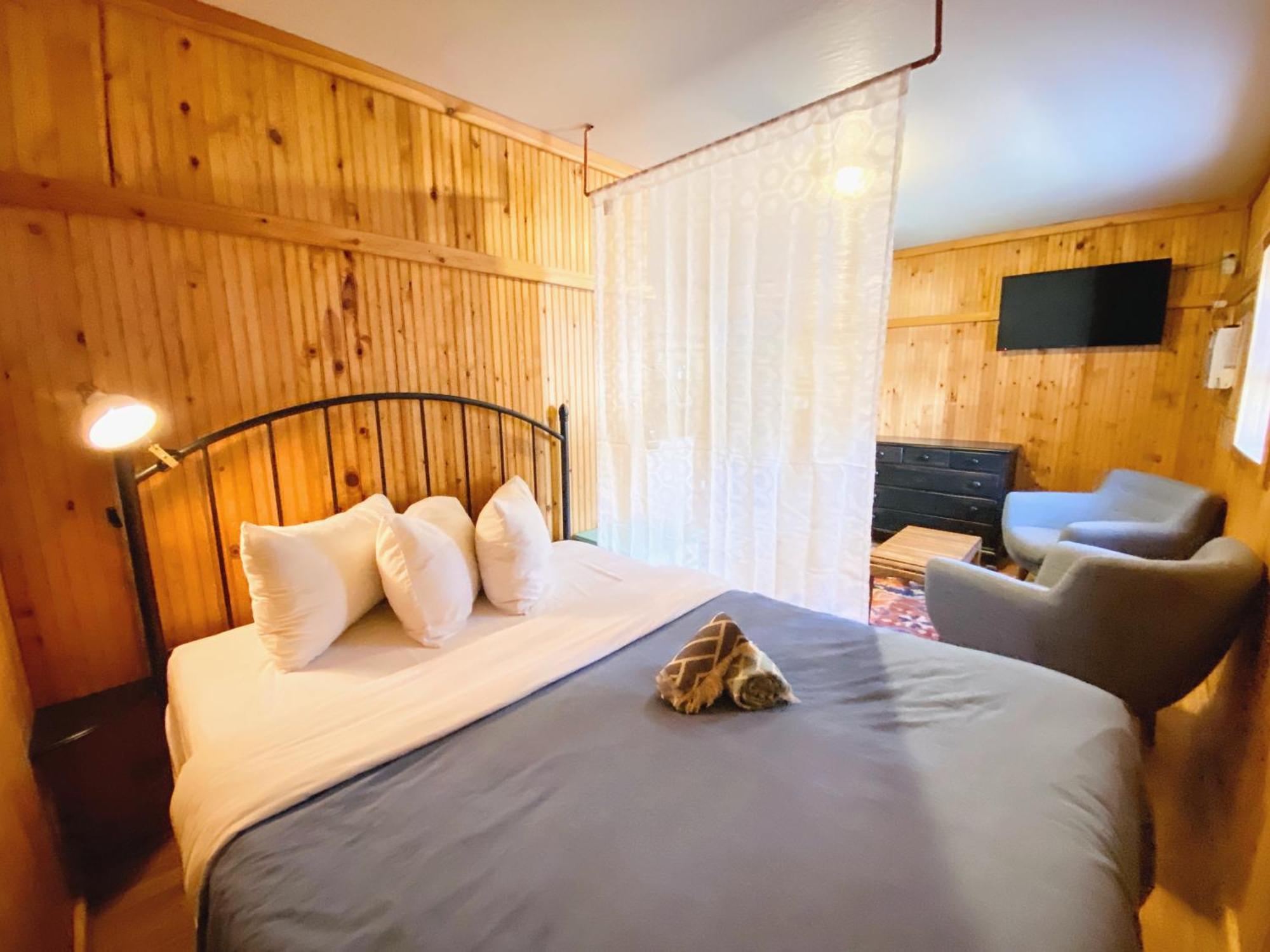 Flathead Lake Resort Woods Bay 외부 사진